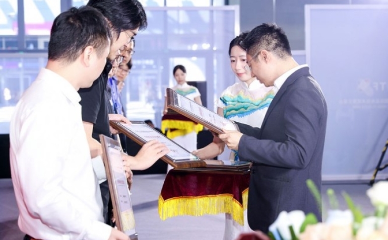  双馆联动、链式协同：高交会开启智能科技展示新范式