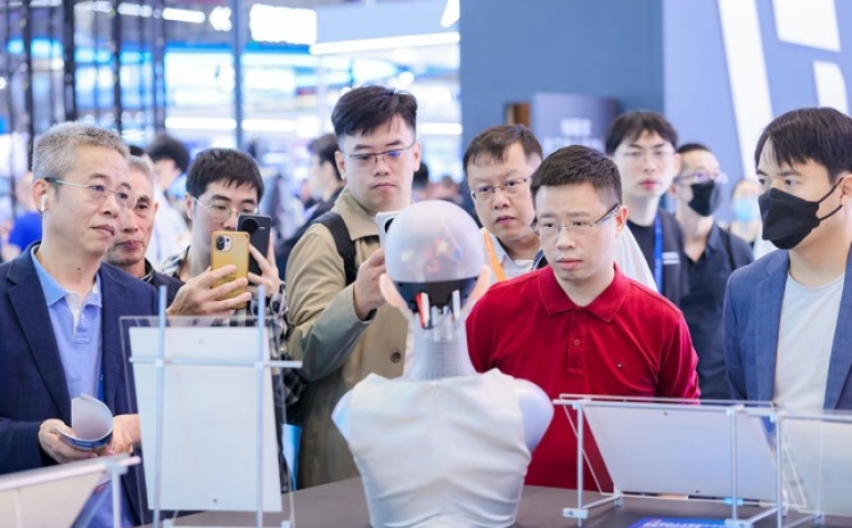超70%复购率印证平台价值！2026高交会老展商争相扩位，新展商抢滩正当时